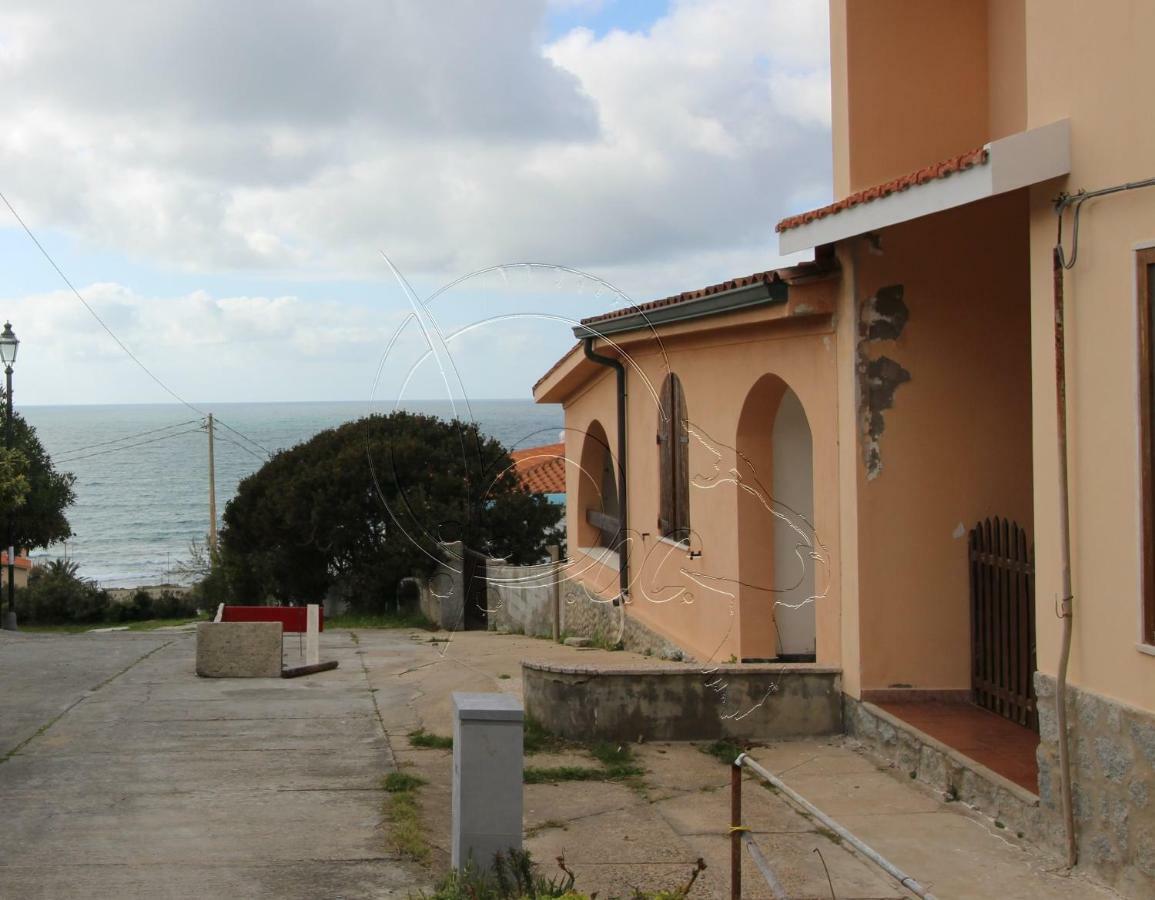 Ampio Appartamento Marina Di Arbus Exterior foto